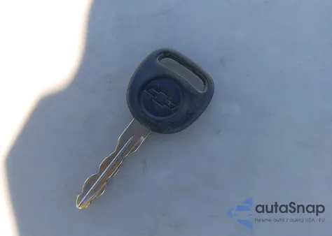 2004 Chevrolet Silverado 2500Hd Ls from USA, damaged, VIN 1GCHK29124E144002